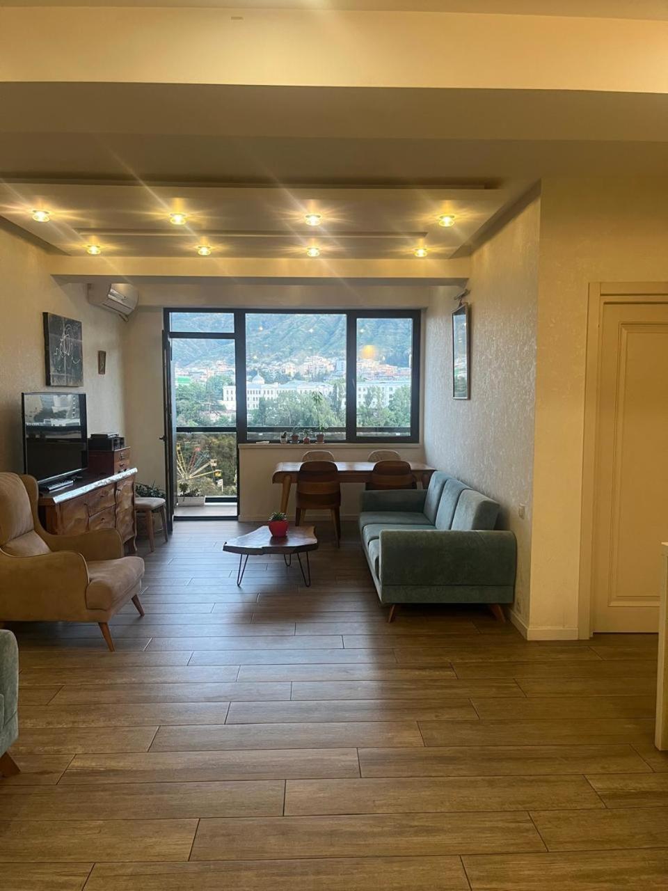 Apartament Panorama Khiliani Tbilisi Zewnętrze zdjęcie